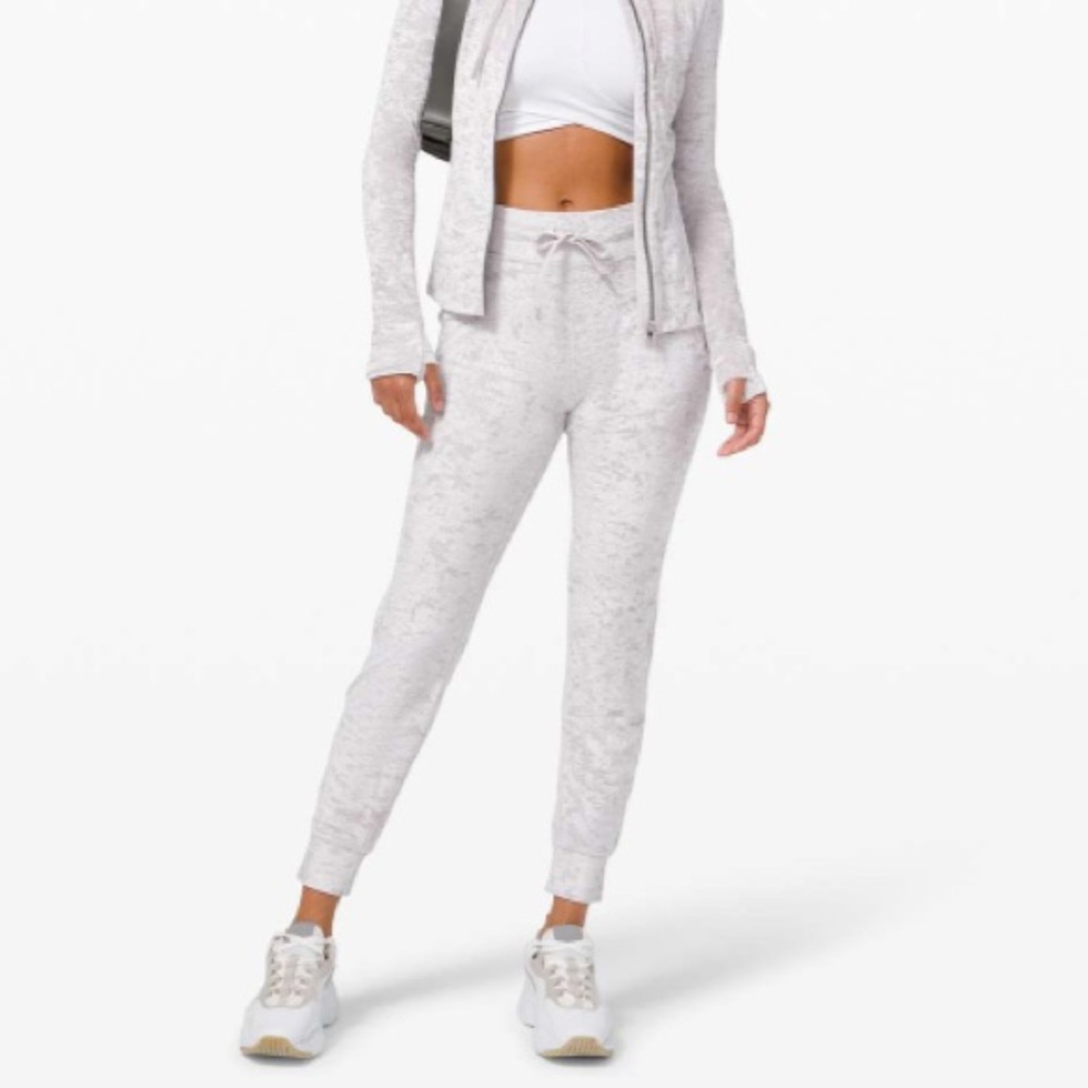 Lululemon Ready To Crush Jogger Chrome